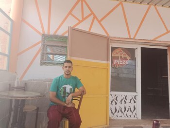 Amhamed Mohamed trabaja en una