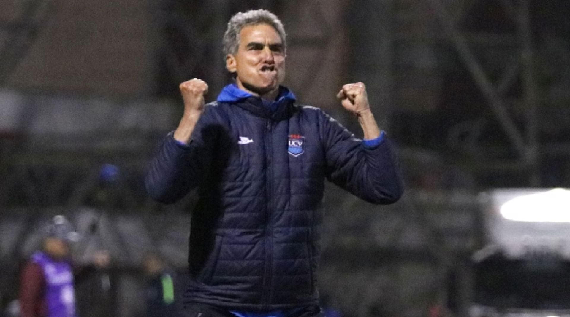 Luis Gálvez asegura que el entrenador mantiene el respaldo total de la directiva, tiene contrato vigente por cuatro años y seguirá liderando el proyecto deportivo, disipando así cualquier rumor sobre su salida anticipada del club trujillano (Liga 1)