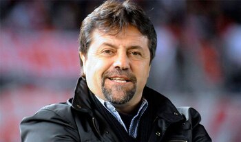 Caruso Lombardi defendió a Maradona