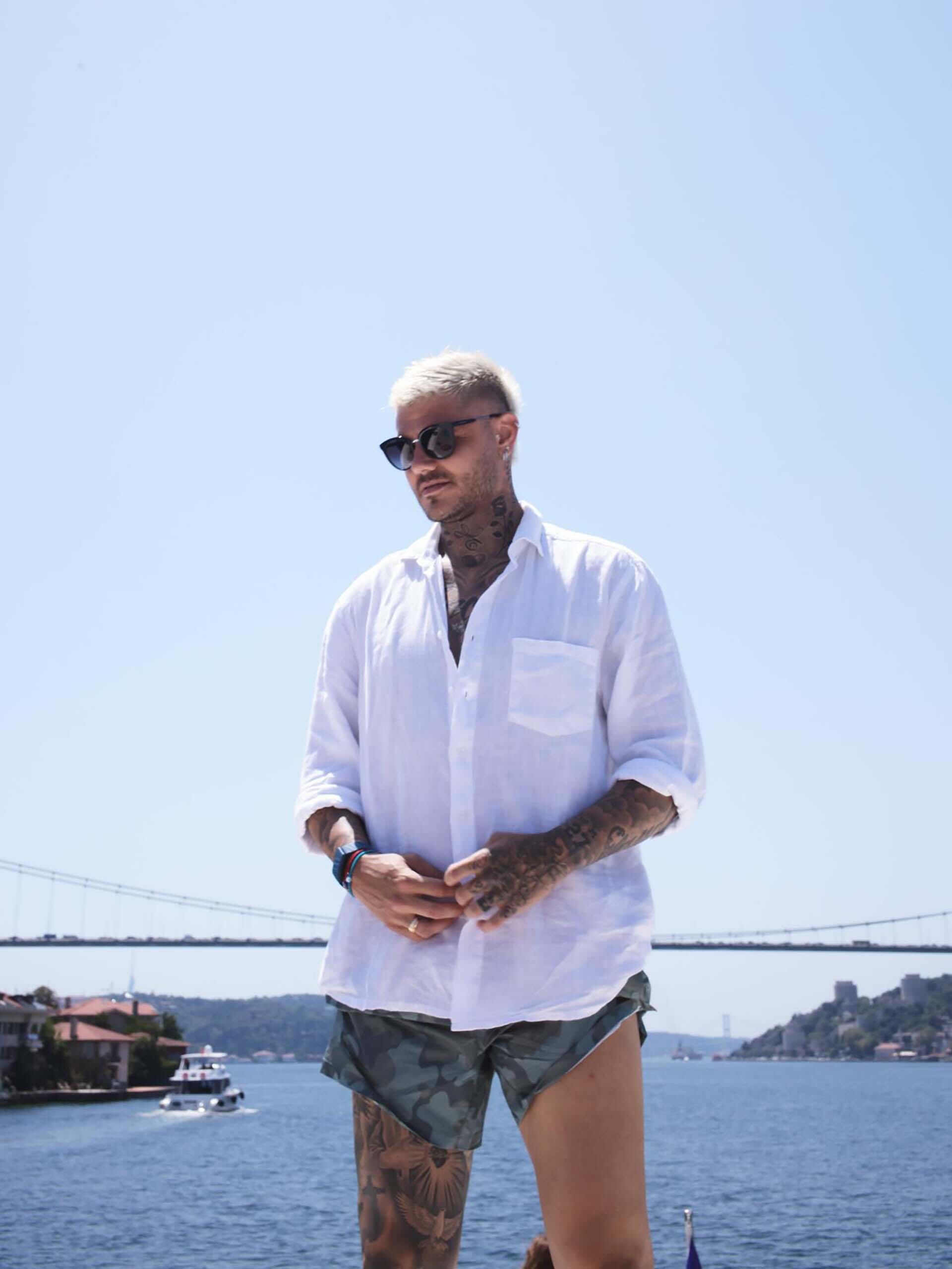 Para abrir el posteo, Mauro eligió una foto de él mismo