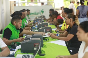 Las personas que deseen consultar