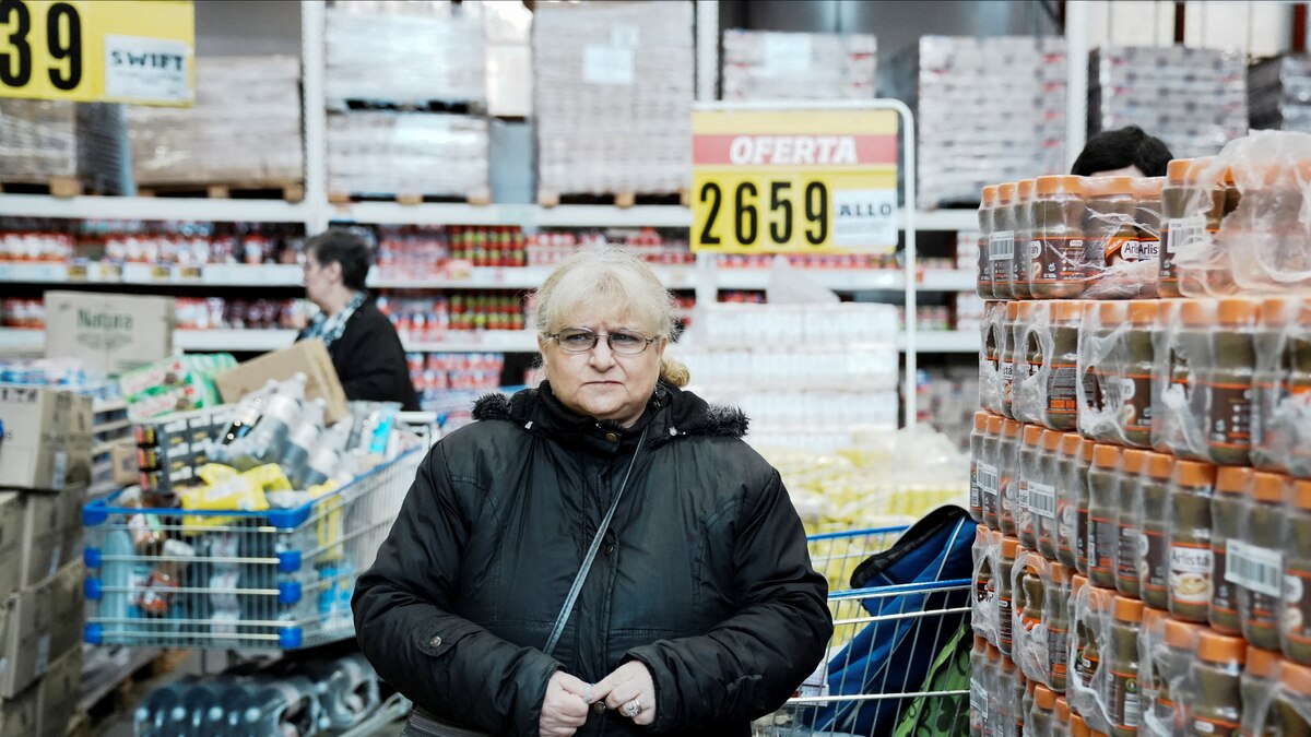 Inflación: el Gobierno espera anunciar hoy la suba de precios mensual más baja en casi tres años