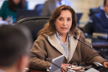 La presidenta de Perú, Dina
