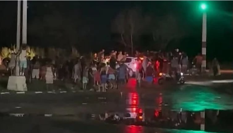 Los apagones de más de 20 horas al día desataron una protesta en Boyeros, La Habana, con vecinos que salieron a exigir luz. (Imagen de cortesía)