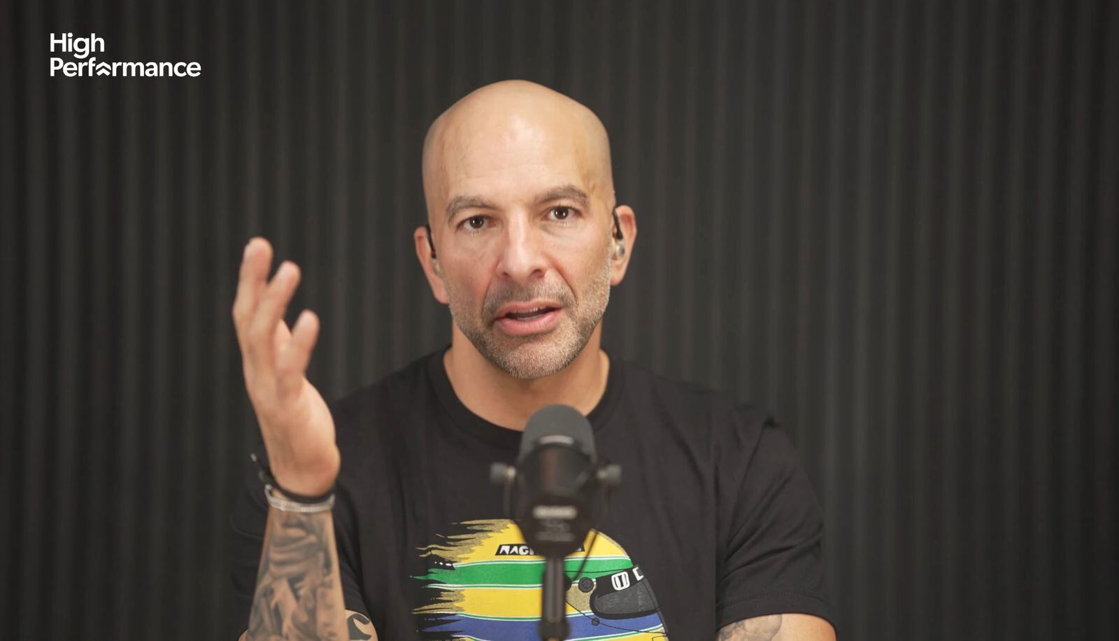 El especialista advierte que los medicamentos metabólicos no reemplazan el valor fundamental del ejercicio físico para la longevidad (Captura de video: YouTube/High Performance)