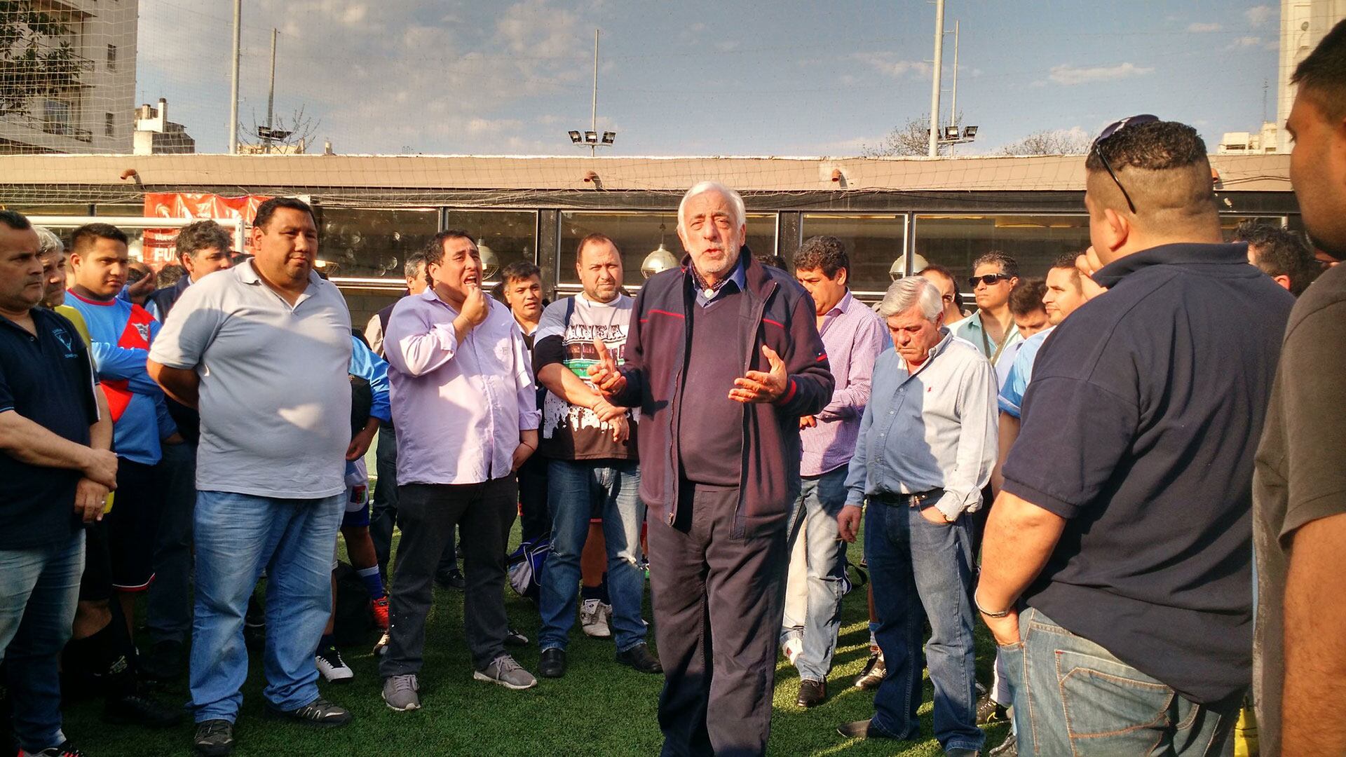 El titular de la UTA, Roberto Fernández, le envió una carta al Gobierno con reclamos.