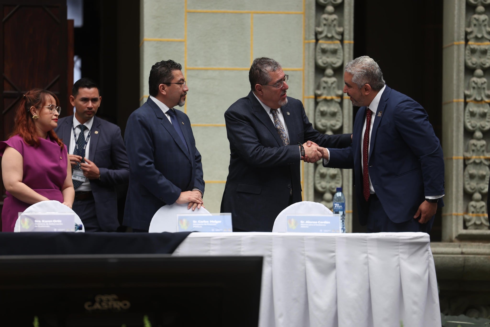 El plan de Gobierno Abierto articula el trabajo de veintinueve instituciones públicas alrededor de cuatro grandes ejes temáticos: seguridad alimentaria y nutricional, prevención de la violencia contra las mujeres, migración y medioambiente. (fotografía: Diario de Centroamérica)