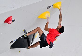 Alberto Ginés durante la clasificación
