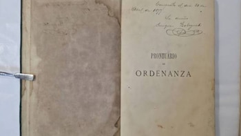 Perú recupera desde Chile libro que perteneció a un hijo de Francisco Bolognesi.