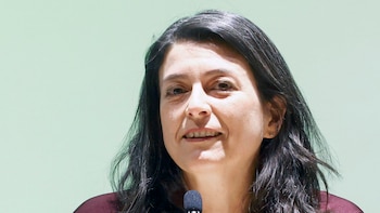 Samantha Schweblin, gana el Premio Aena de Narrativa y se lleva el millón de euros del galardón por ‘El buen mal’