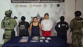 Detienen a dos mujeres con