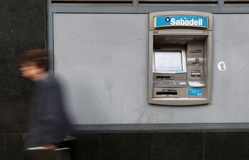 FOTO DE ARCHIVO: Una mujer
