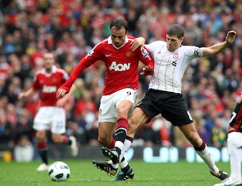 La conexión emocional entre club, ciudad y afición es irremplazable, según Gerrard, quien valoró los títulos conquistados en Anfield por encima de logros externos (REUTERS/Action Images/Lee Smith)