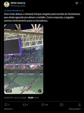 El periodista de Radio Globo captó el momento en el cual el colombiano saluda irónicamente a los hinchas del Fluminense que lo insultan a su salida-crédito @Victorg_Lessa/X