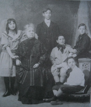 Dominga Dutey Bergougnan en 1906, abuela de Juan Domingo Perón