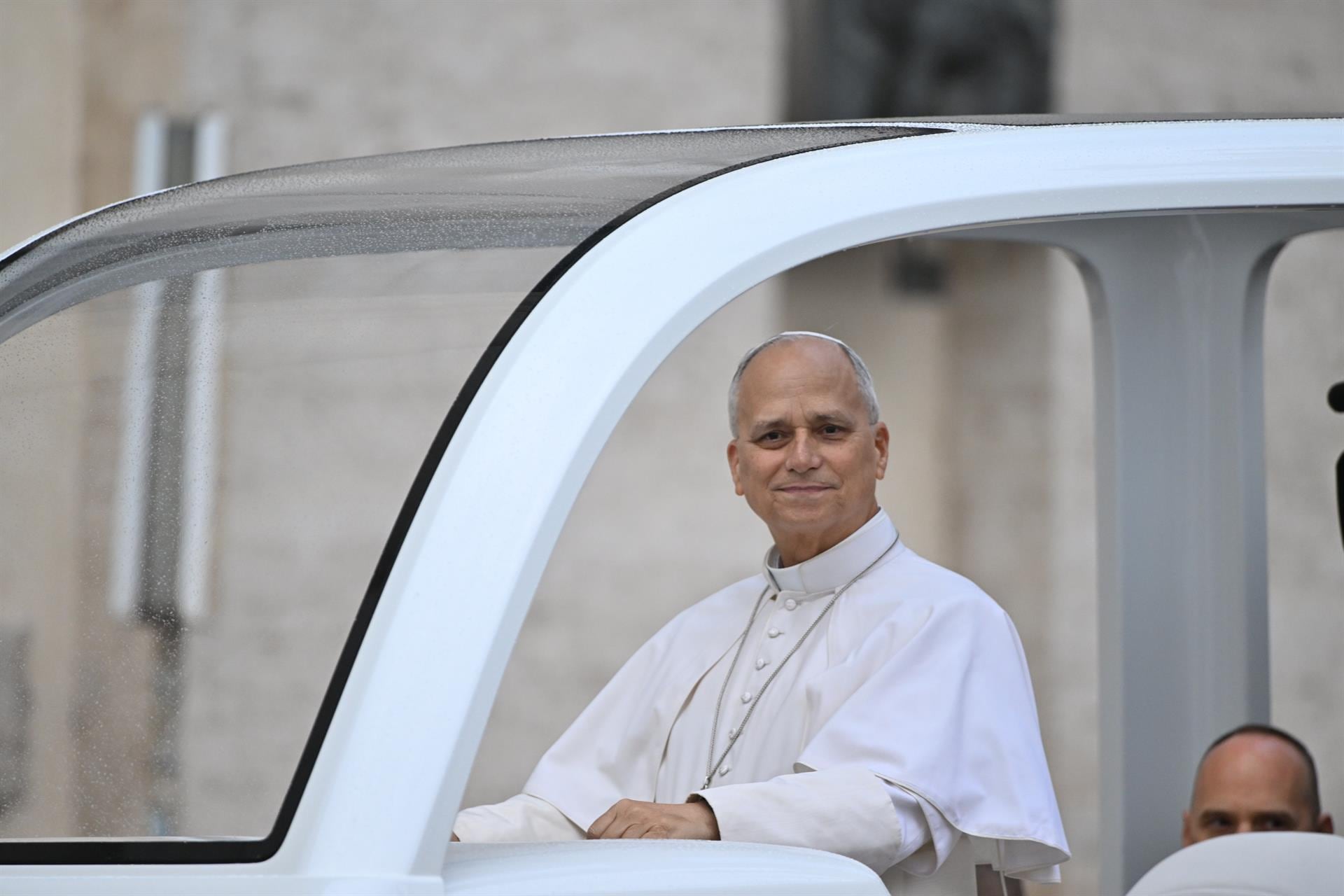 El Papa León XIV cancela su viaje a Asís por recomendación médica para continuar su recuperación tras la cirugía