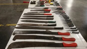 Policía encontró machetes y cuchillos