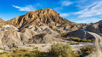 Las rutas de senderismo más impresionantes de Almería: desiertos, sierras y playas vírgenes para todos los niveles