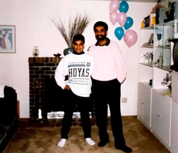 Tariq Khamisa, a la izquierda,