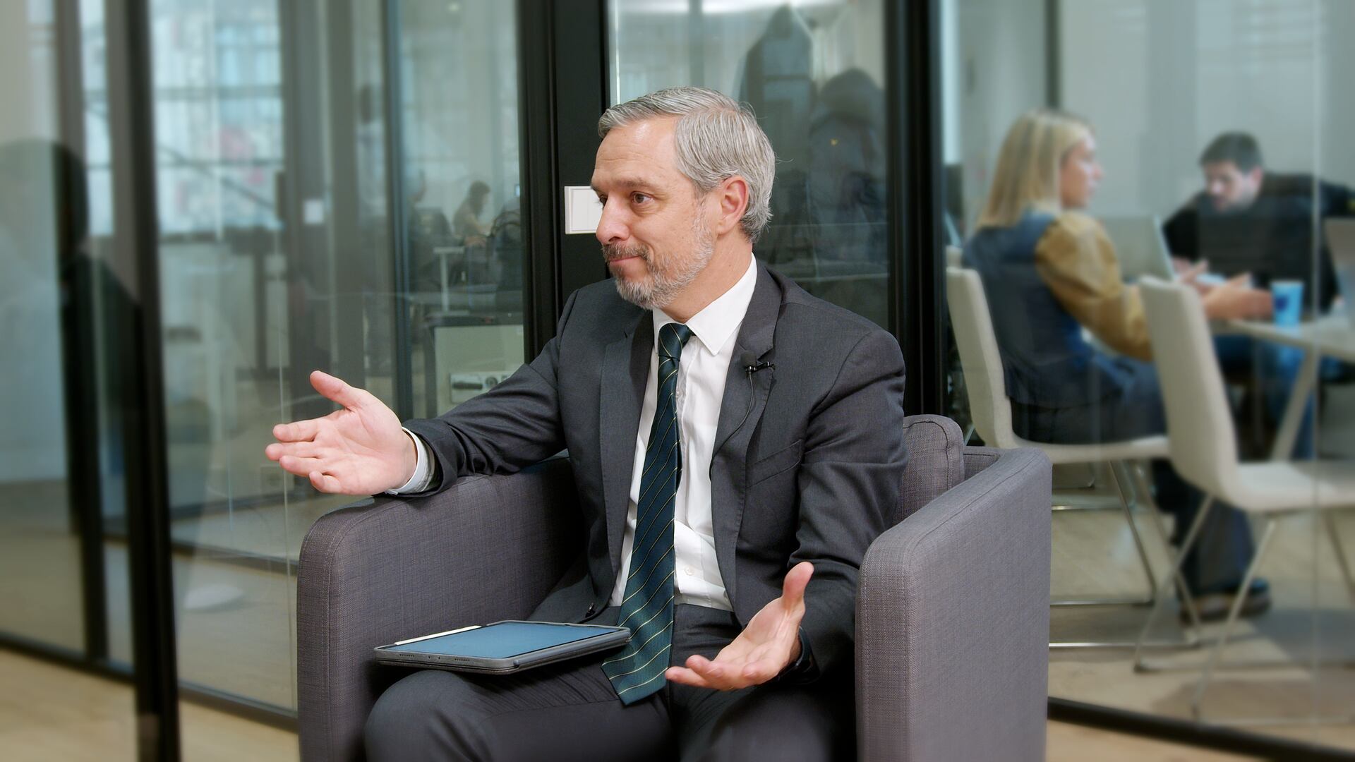 Juan Bravo, vicesecretario general de Economía del Partido Popular, en una entrevista en las oficinas de