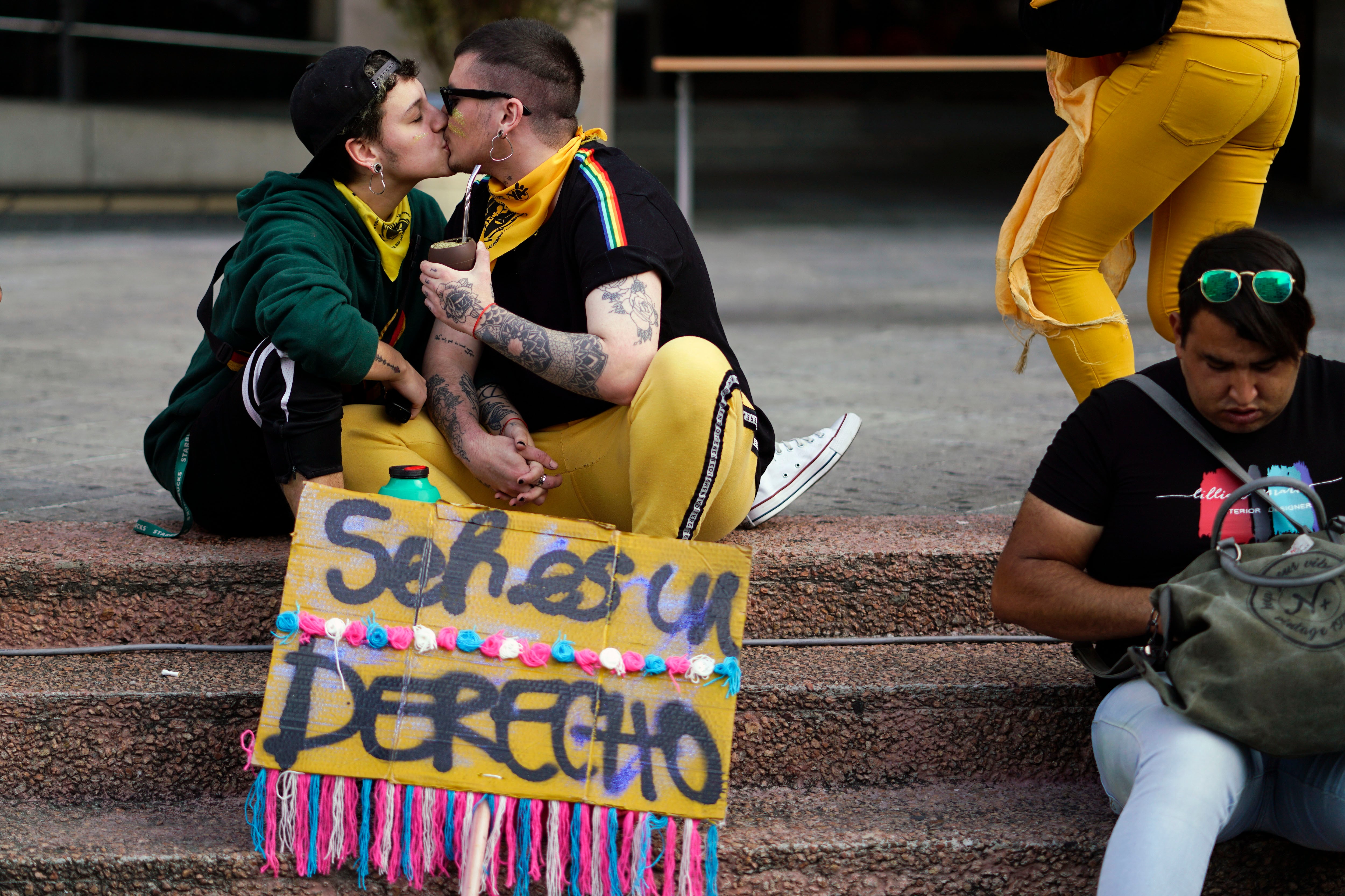 La Ley Trans fue promulgada en 2018 en Uruguay (AP Photo/Matilde Campodonico)
