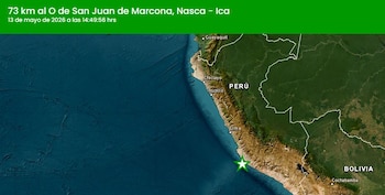 Mapa satelital de la costa de Perú y parte del Océano Pacífico, con una estrella verde indicando el epicentro de un sismo cerca de San Juan de Marcona, Ica