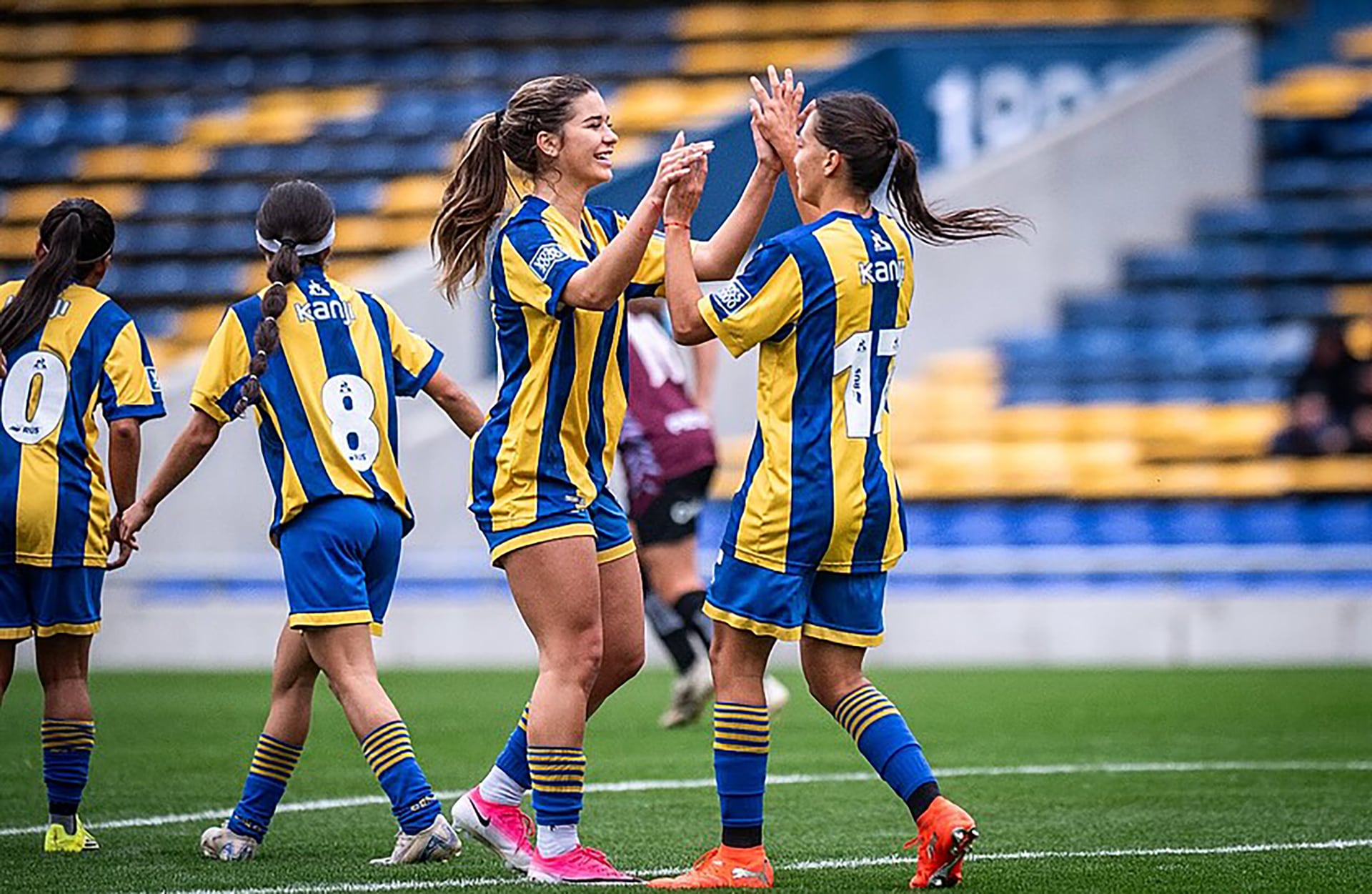 Rosario Central lidera la tabla de posiciones de la zona B con 28 puntos (Instagram: @zoeykuhn_)