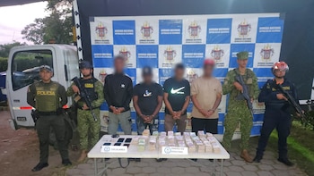 Armada capturó a cuatro personas