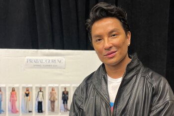 Prabal Gurung combina elementos culturales