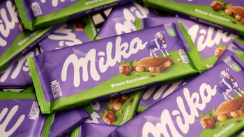 Condenan a Mondelēz por reduflación por sus tabletas de chocolate Milka: menos gramos a más precio y sin un aviso claro al cliente
