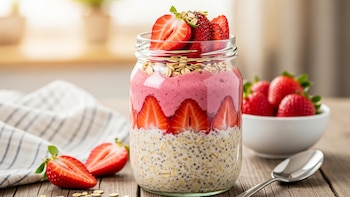 Avena trasnochada de pie de fresa: desayuno cremoso y fácil para comenzar el día