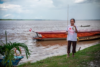 Lastenia Cahuachi sostiene con firmeza