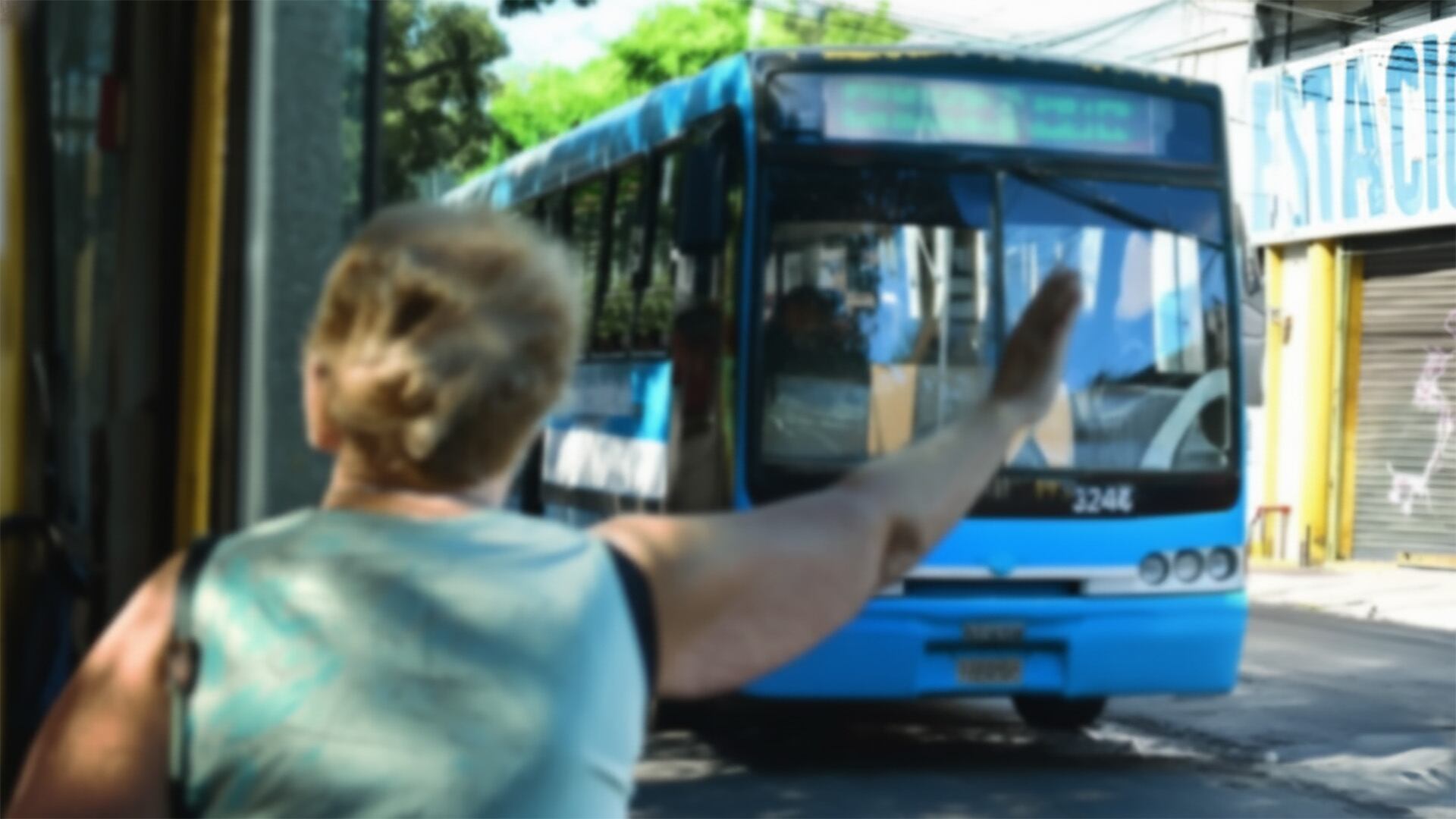 El valor del boleto se mantiene con cualquier medio de pago en las líneas habilitadas por la Red SUBE en el AMBA (Imagen Ilustrativa Infobae)