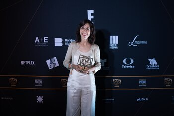 Fidela Navarro, de Dopamine