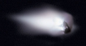 Las Eta Acuáridas se originan a partir de partículas del cometa Halley que la Tierra intercepta entre el 19 de abril y el 28 de mayo cada año (NASA)