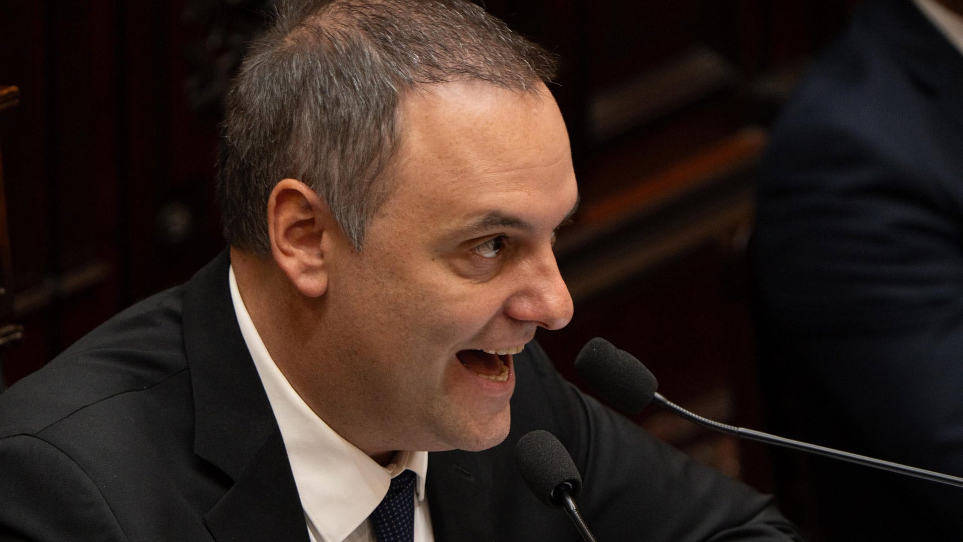 La transparencia en el gobierno se ve comprometida tras la exposición de Adorni, según denunció el diputado nacional Agustín Rossi