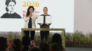 México firma decreto que obliga a plataformas digitales regular contenidos para menores de edad: habrá sanciones de no cumplir la ley