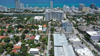 El alcalde de Miami Beach