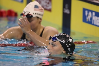 Summer McIntosh beat Ledecky in