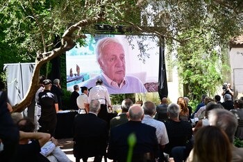 A lo largo del documental,