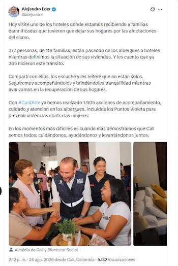 El alcalde Alejandro Éder visitó un hotel en donde se están quedando las personas damnificadas por el terremoto - crédito @alejoeder/X