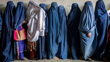 Las mujeres de Afganistán sufren