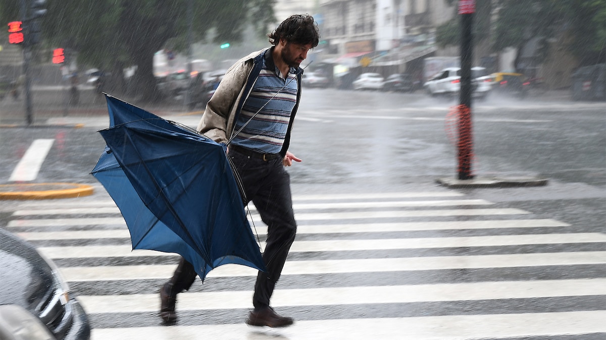 Ciclogénesis en Argentina: alerta naranja por tormentas severas y vientos de hasta 100 km/h