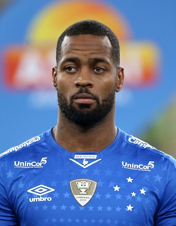 Dedé jugó 180 partidos con