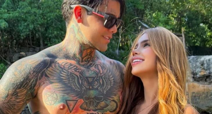 Luego de varias semanas de rumores de que habían terminado, Yeferson Cossio le dedicó una canción de System Of A Down a su prometida, Carolina Gómez - crédito Al Mar Fest