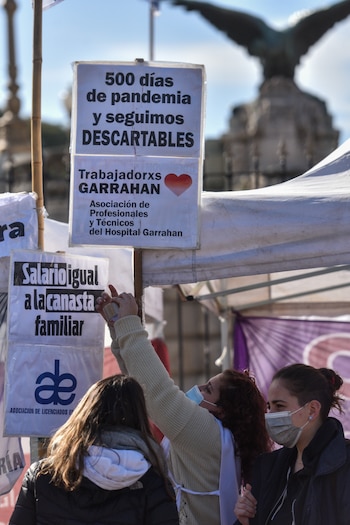 Hubo decenas de consignas en