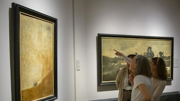 El Prado felicita a la Nobel Ann Carson, que en 2023 impartió una conferencia en la pinacoteca sobre la obra de Goya