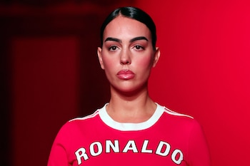 La celebridad lució un vestido