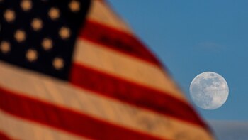 La primera luna llena de