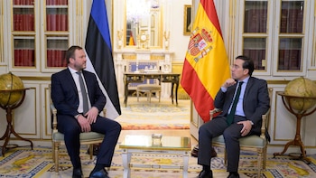 Albares reitera a su homólogo